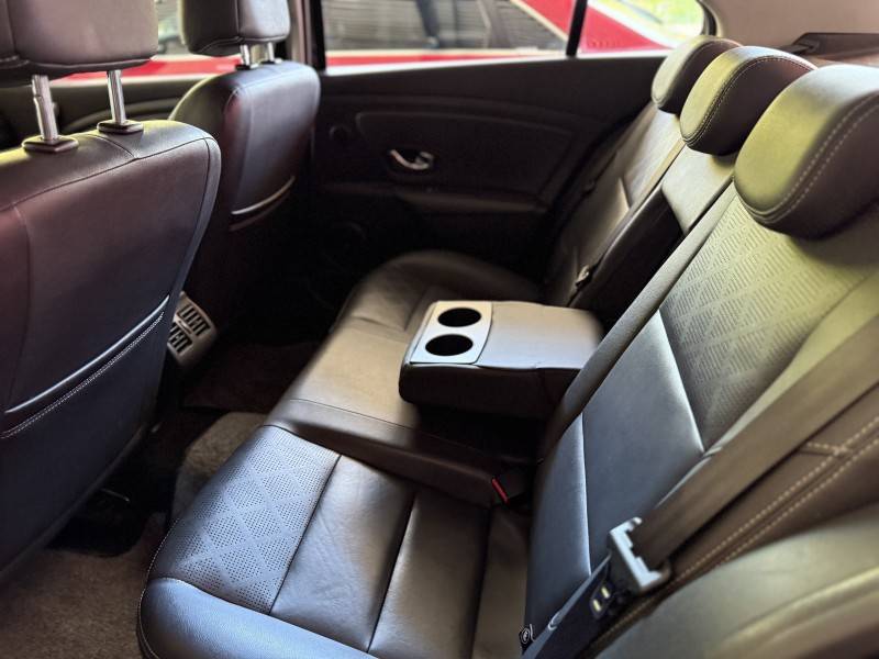 RENAULT - FLUENCE - 2017/2018 - Preta - R$ 62.900,00