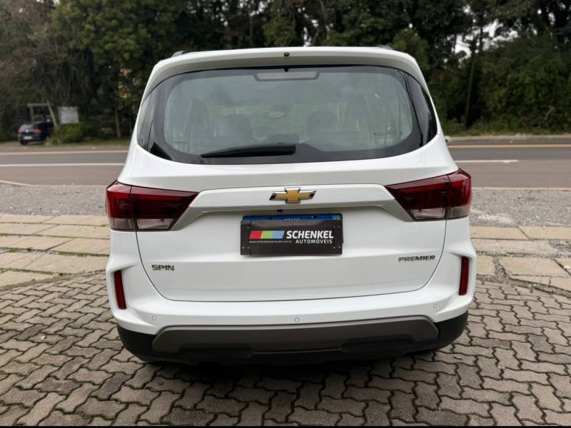 CHEVROLET - SPIN - 2024/2025 - Branca - R$ 154.800,00