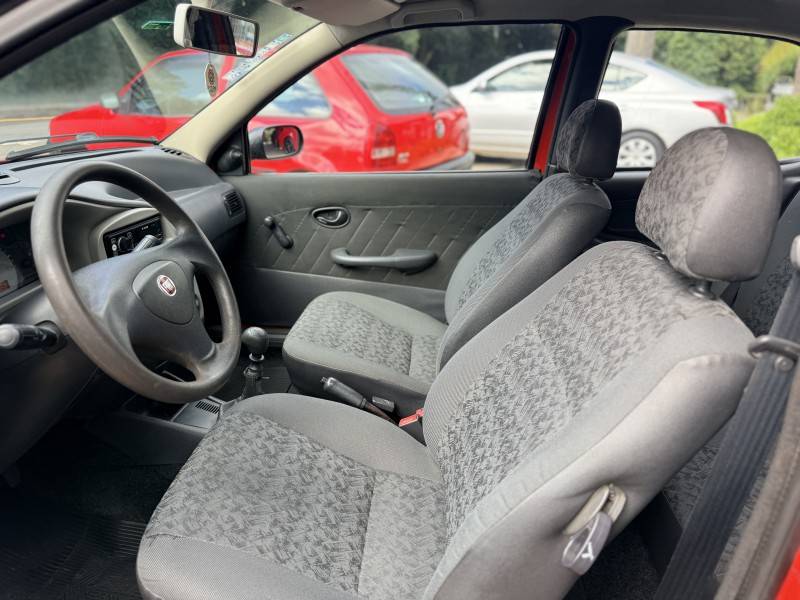 FIAT - PALIO - 2009/2010 - Vermelha - R$ 25.000,00