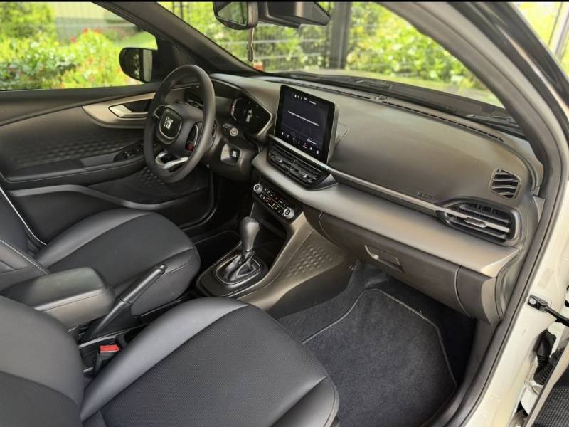 FIAT - PULSE - 2024/2025 - Branca - R$ 129.900,00