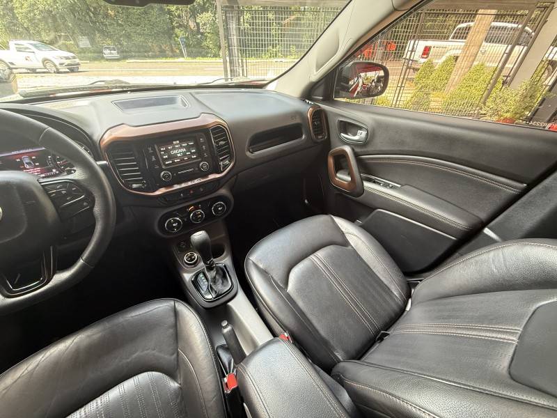 FIAT - TORO - 2017/2018 - Vermelha - R$ 105.000,00