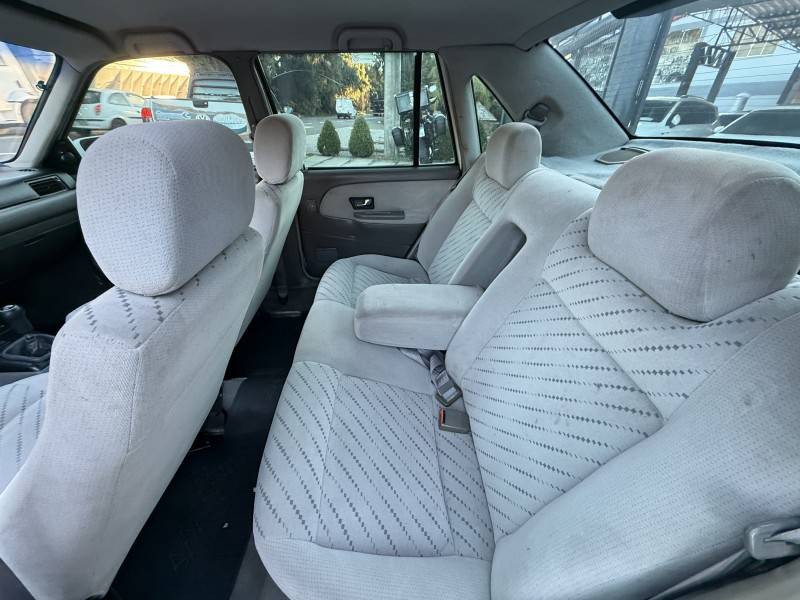 VOLKSWAGEN - SANTANA - 2001/2001 - Branca - R$ 27.800,00