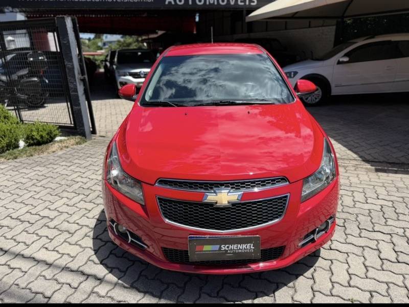 CHEVROLET - CRUZE - 2013/2014 - Vermelha - R$ 65.000,00