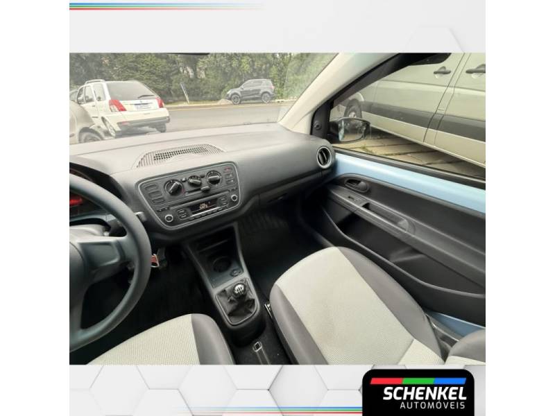 VOLKSWAGEN - UP - 2015/2016 - Prata - R$ 41.900,00