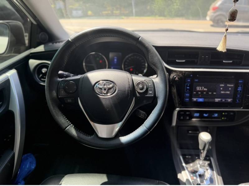 TOYOTA - COROLLA - 2018/2018 - Branca - R$ 105.900,00
