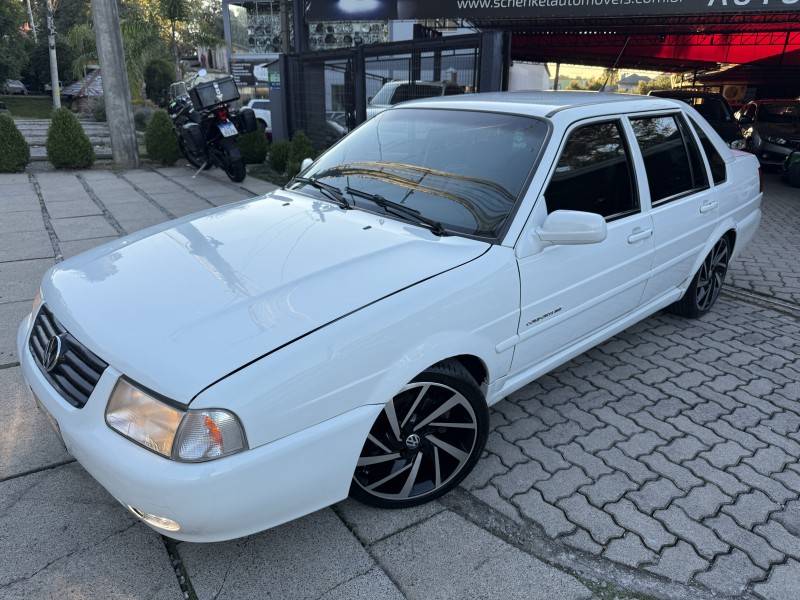 VOLKSWAGEN - SANTANA - 2001/2001 - Branca - R$ 27.800,00