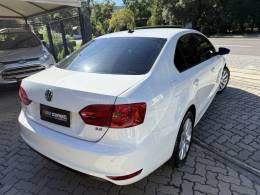 VOLKSWAGEN - JETTA - 2013/2013 - Branca - R$ 75.000,00