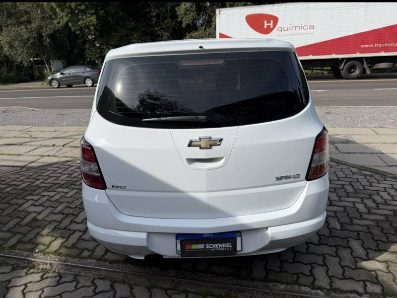 CHEVROLET - SPIN - 2014/2015 - Branca - R$ 49.900,00