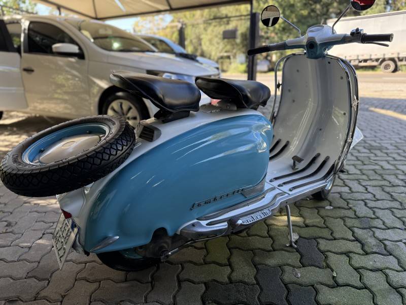 LAMBRETTA - LI - 1963/1963 - Azul - R$ 30.000,00