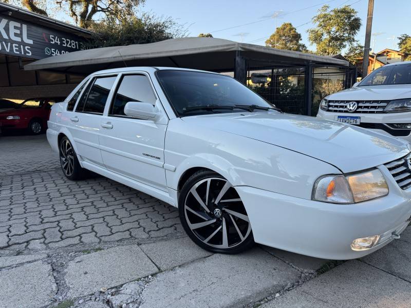 VOLKSWAGEN - SANTANA - 2001/2001 - Branca - R$ 27.800,00