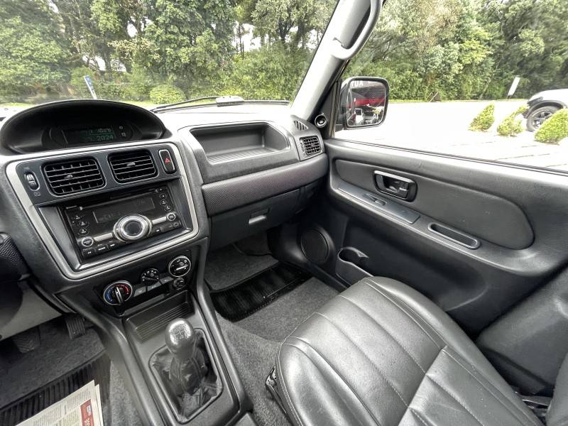 MITSUBISHI - PAJERO TR4 - 2013/2014 - Preta - R$ 61.000,00