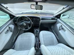 VOLKSWAGEN - SANTANA - 2001/2001 - Branca - R$ 27.800,00