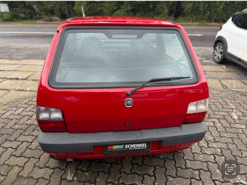 FIAT - UNO - 2010/2011 - Vermelha - R$ 26.900,00