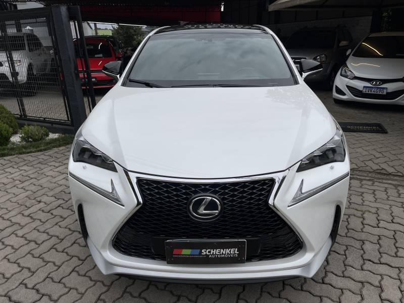 LEXUS - NX200 T - 2016/2016 - Branca - R$ 133.900,00