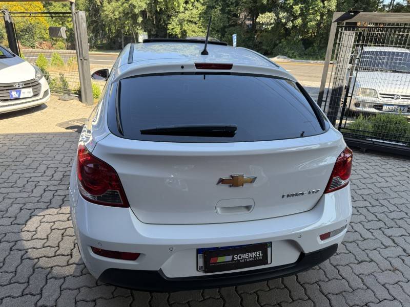 CHEVROLET - CRUZE - 2016/2016 - Branca - R$ 81.900,00