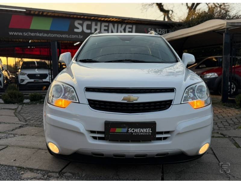 CHEVROLET - CAPTIVA - 2013/2014 - Branca - R$ 58.900,00