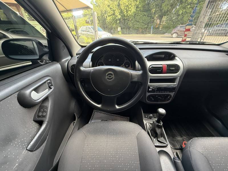 CHEVROLET - CORSA - 2009/2009 - Prata - R$ 31.900,00