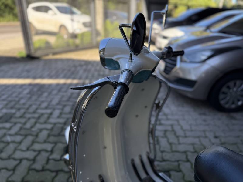 LAMBRETTA - LI - 1963/1963 - Azul - R$ 30.000,00