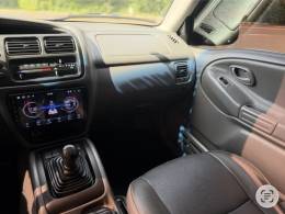 CHEVROLET - TRACKER - 2008/2009 - Prata - R$ 55.000,00