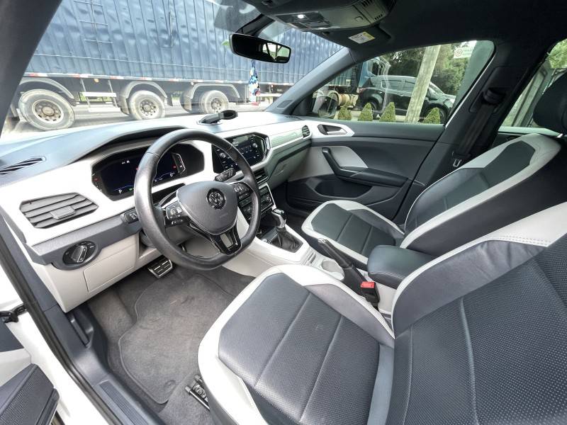 VOLKSWAGEN - T-CROSS - 2019/2020 - Branca - R$ 113.000,00