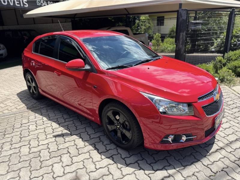 CHEVROLET - CRUZE - 2013/2014 - Vermelha - R$ 65.000,00