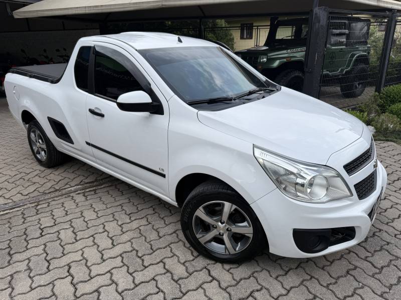 CHEVROLET - MONTANA - 2011/2012 - Branca - R$ 38.900,00