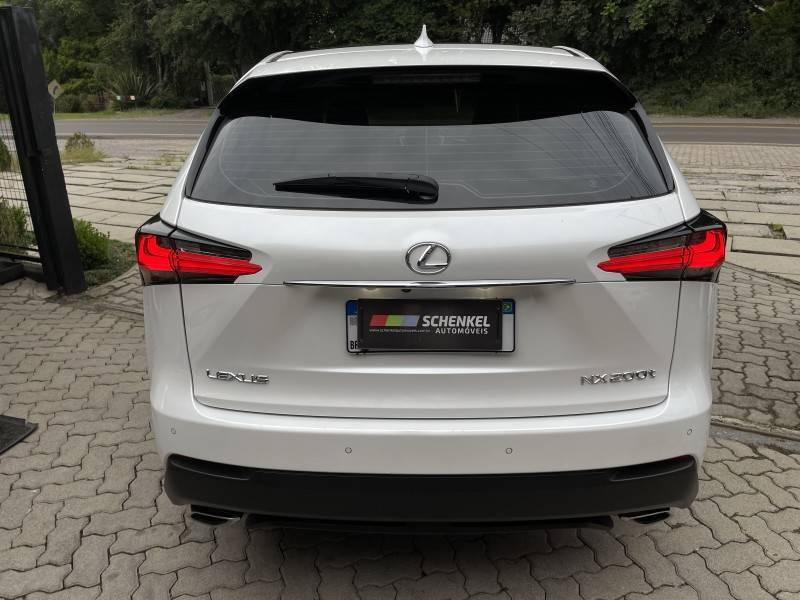 LEXUS - NX200 T - 2016/2016 - Branca - R$ 133.900,00