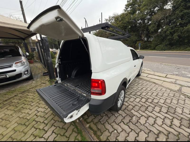 VOLKSWAGEN - SAVEIRO - 2020/2021 - Branca - R$ 65.000,00