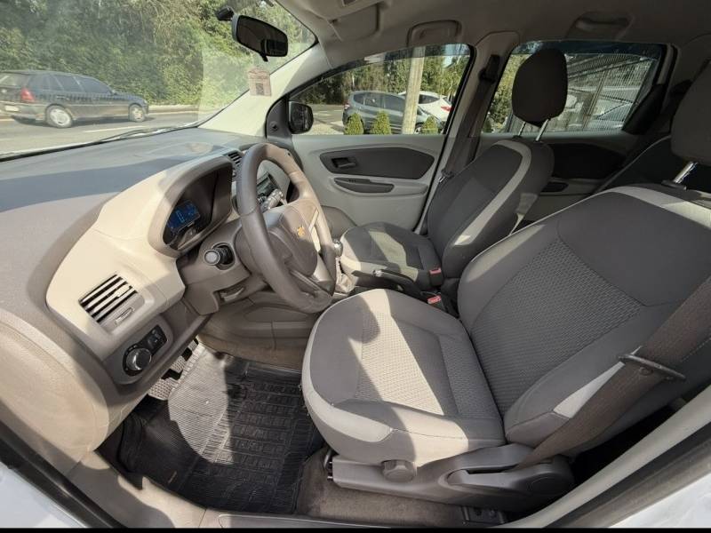 CHEVROLET - SPIN - 2014/2015 - Branca - R$ 49.900,00