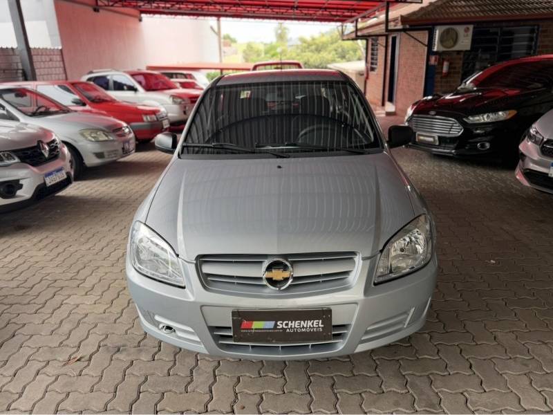 CHEVROLET - CELTA - 2010/2011 - Prata - R$ 25.900,00