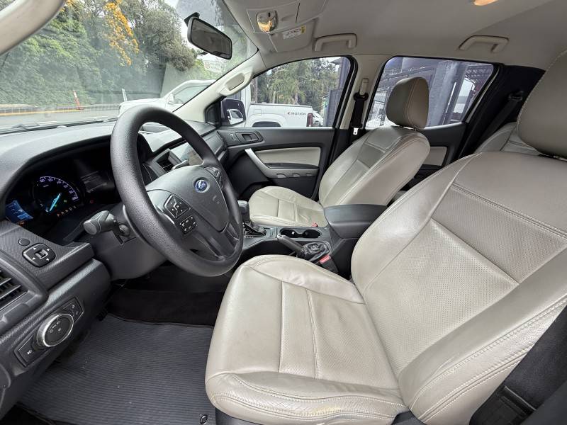 FORD - RANGER - 2019/2020 - Prata - R$ 136.000,00