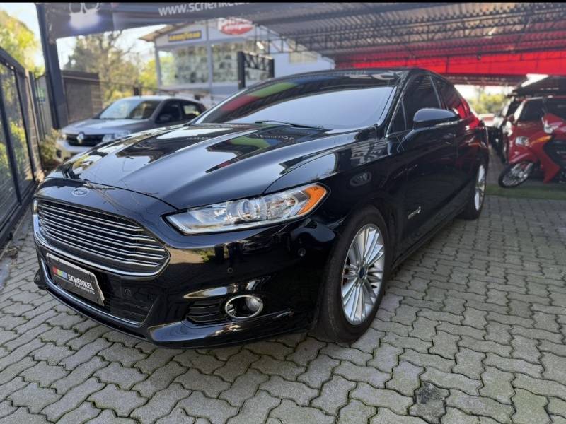 FORD - FUSION - 2016/2016 - Preta - R$ 88.000,00