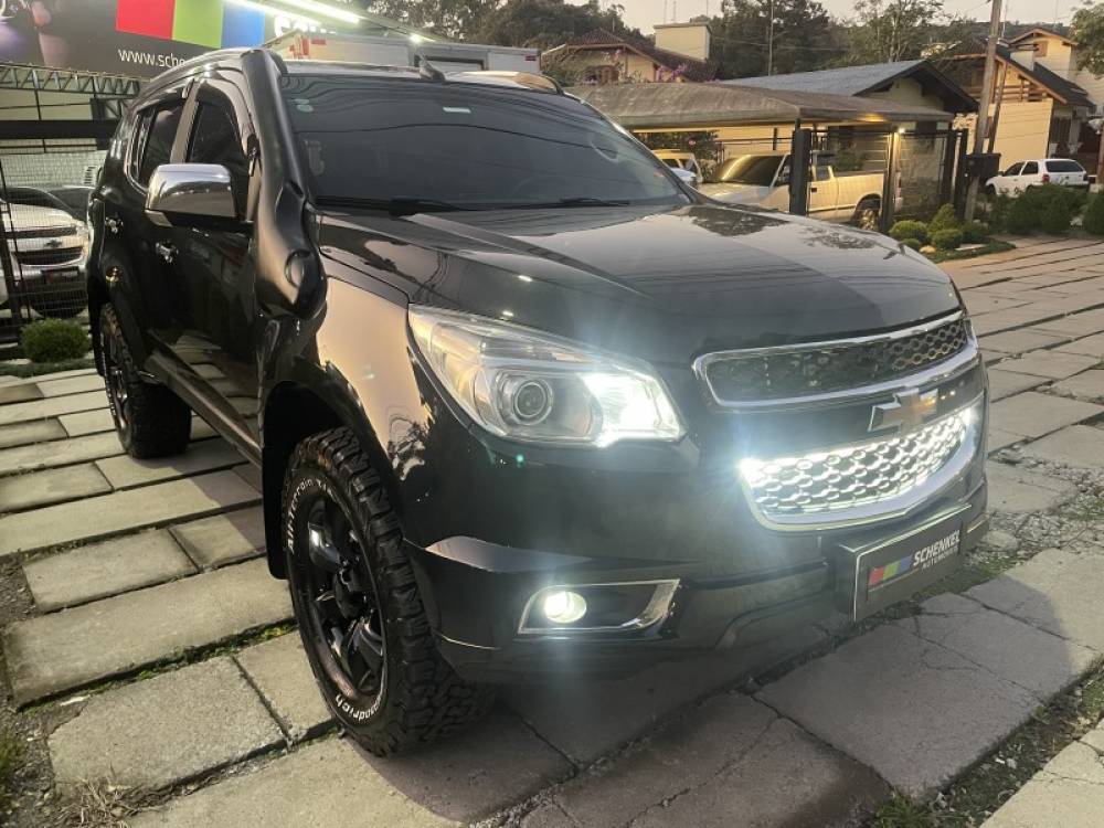 Chevrolet lança Trailblazer 2015 com aumento de potência e preço - Autos Segredos