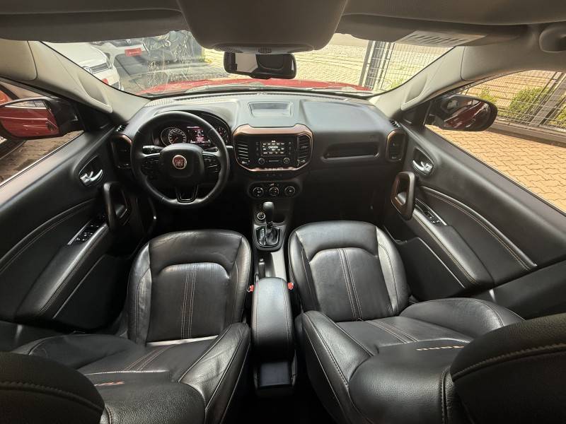 FIAT - TORO - 2017/2018 - Vermelha - R$ 105.000,00