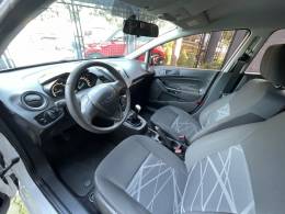 FORD - FIESTA - 2016/2016 - Branca - R$ 48.500,00