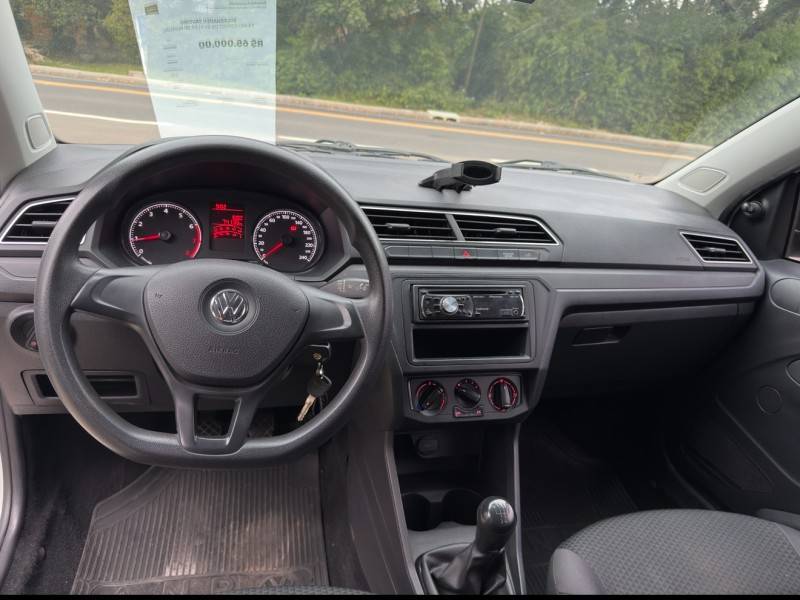 VOLKSWAGEN - SAVEIRO - 2020/2021 - Branca - R$ 65.000,00