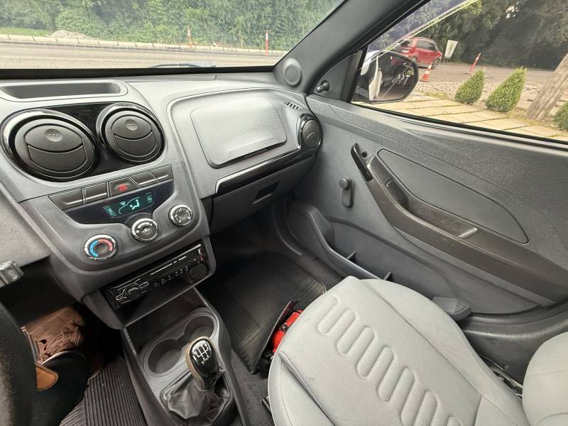 CHEVROLET - MONTANA - 2011/2012 - Branca - R$ 38.900,00
