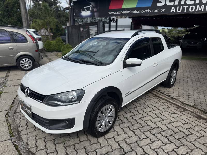 VOLKSWAGEN - SAVEIRO - 2014/2015 - Branca - R$ 66.500,00