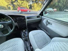 VOLKSWAGEN - SANTANA - 2001/2001 - Branca - R$ 27.800,00