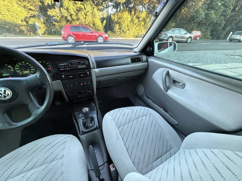 VOLKSWAGEN - SANTANA - 2001/2001 - Branca - R$ 27.800,00