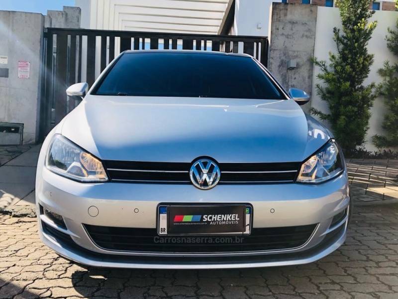 VOLKSWAGEN - GOLF - 2017/2017 - Prata - R$ 86.900,00