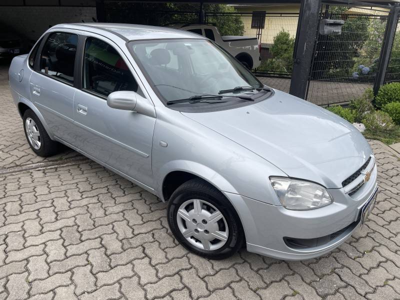 CHEVROLET - CLASSIC - 2012/2013 - Prata - R$ 29.900,00