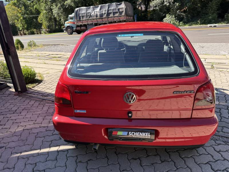 VOLKSWAGEN - GOL - 1997/1998 - Vermelha - R$ 35.000,00