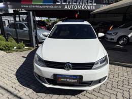VOLKSWAGEN - JETTA - 2013/2013 - Branca - R$ 75.000,00