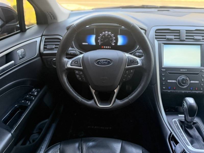 FORD - FUSION - 2016/2016 - Preta - R$ 88.000,00