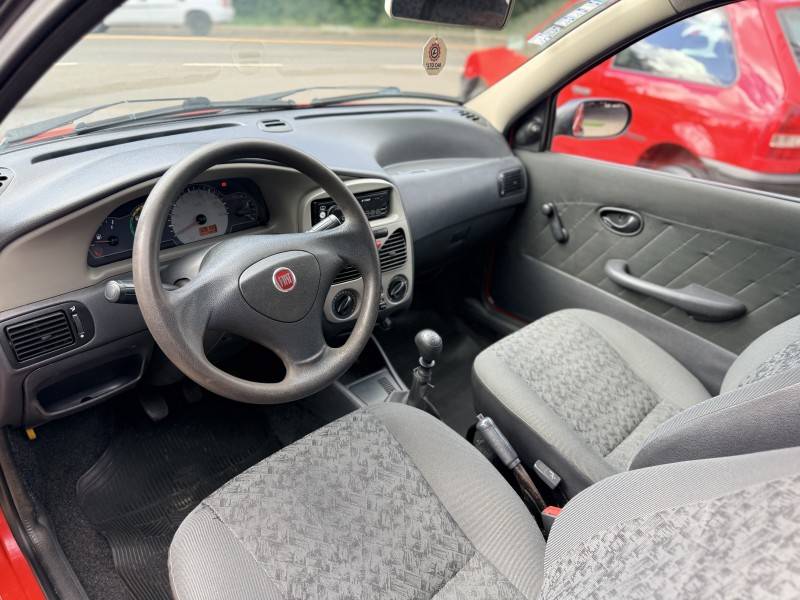FIAT - PALIO - 2009/2010 - Vermelha - R$ 25.000,00