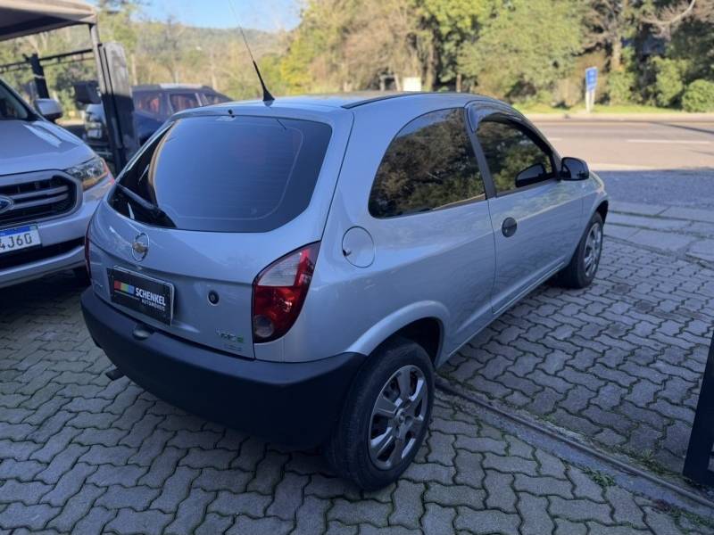 CHEVROLET - CELTA - 2009/2010 - Prata - R$ 22.900,00