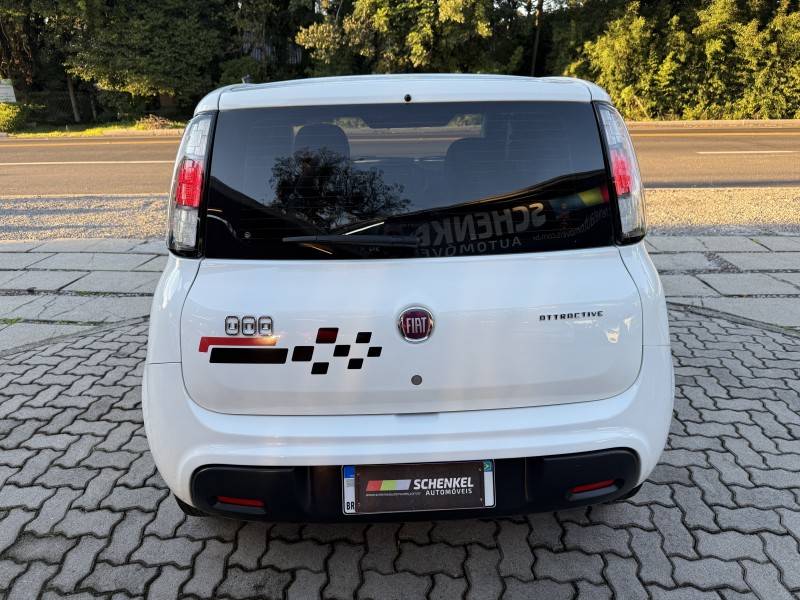 FIAT - UNO - 2017/2017 - Branca - R$ 44.000,00
