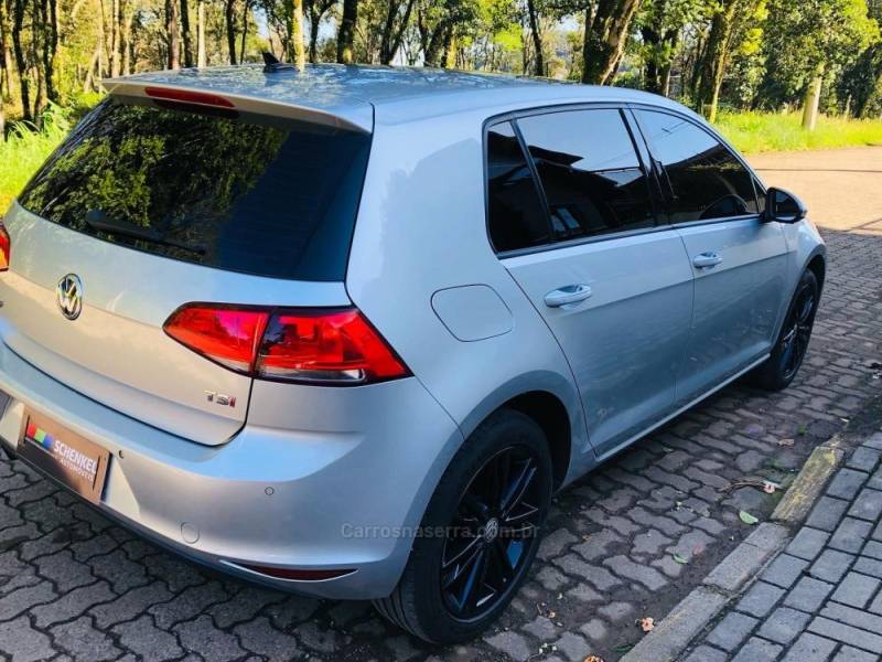 VOLKSWAGEN - GOLF - 2017/2017 - Prata - R$ 86.900,00