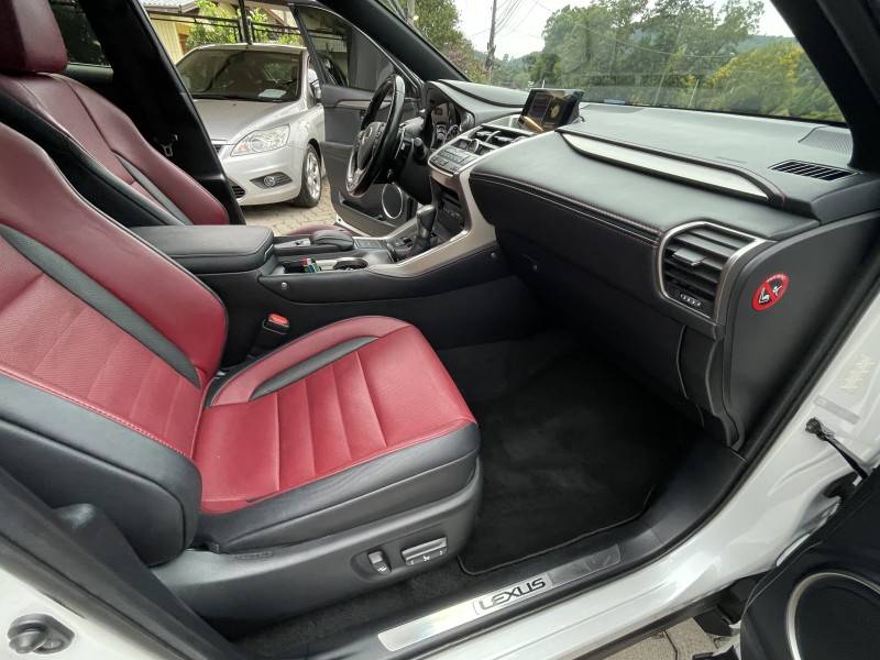 LEXUS - NX200 T - 2016/2016 - Branca - R$ 133.900,00